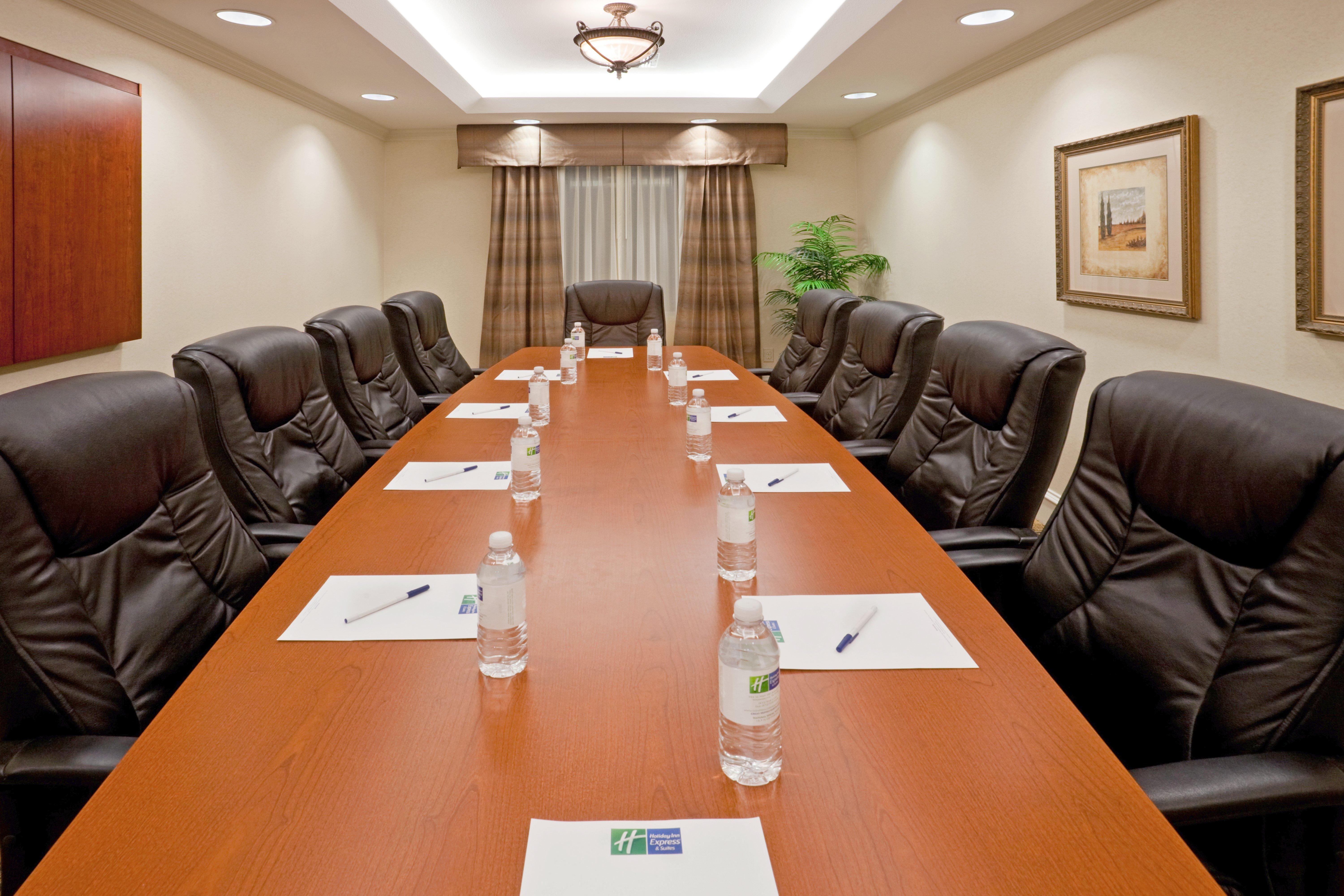 Holiday Inn Express & Suites Waxahachie By Ihg Bagian luar foto