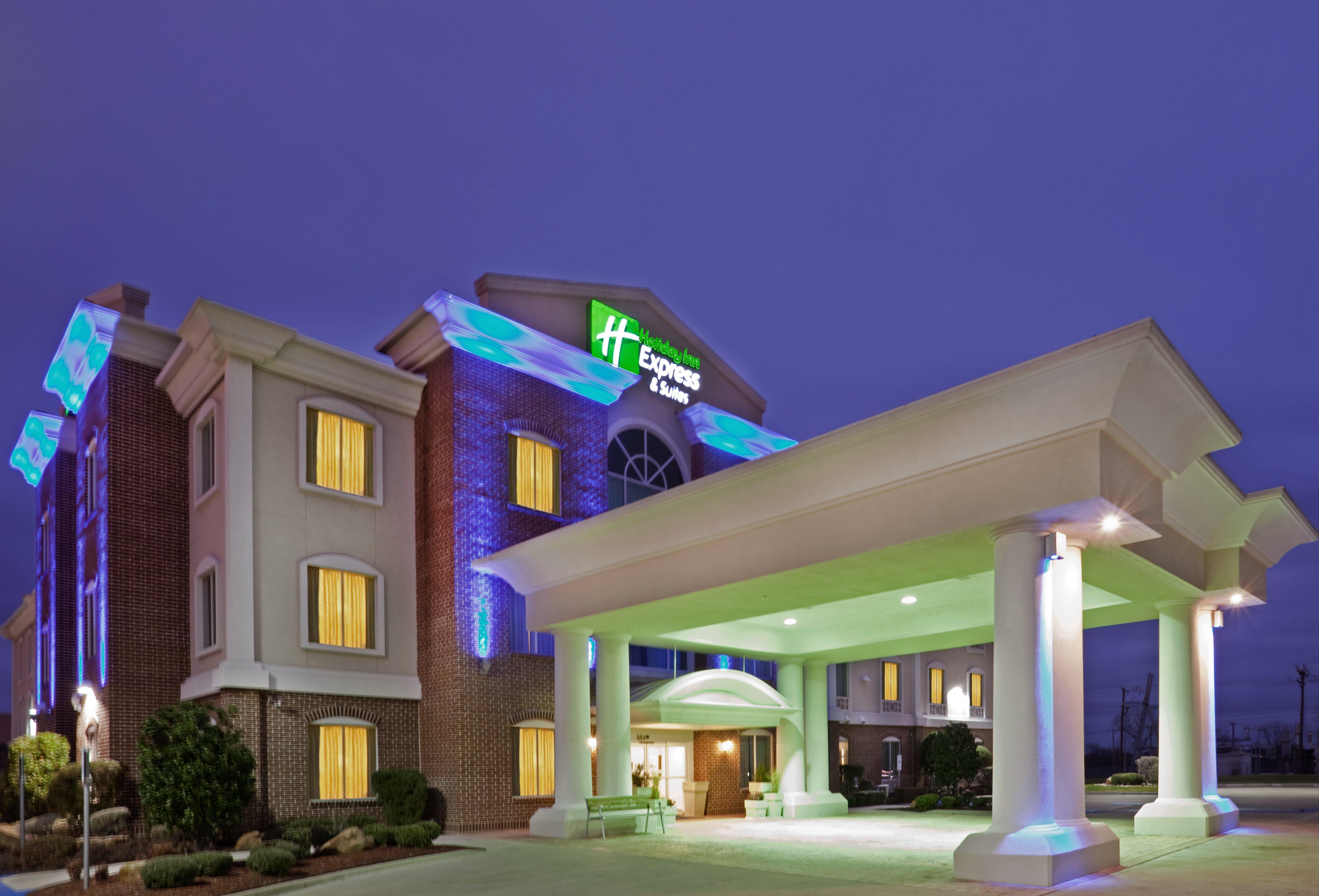 Holiday Inn Express & Suites Waxahachie By Ihg Bagian luar foto