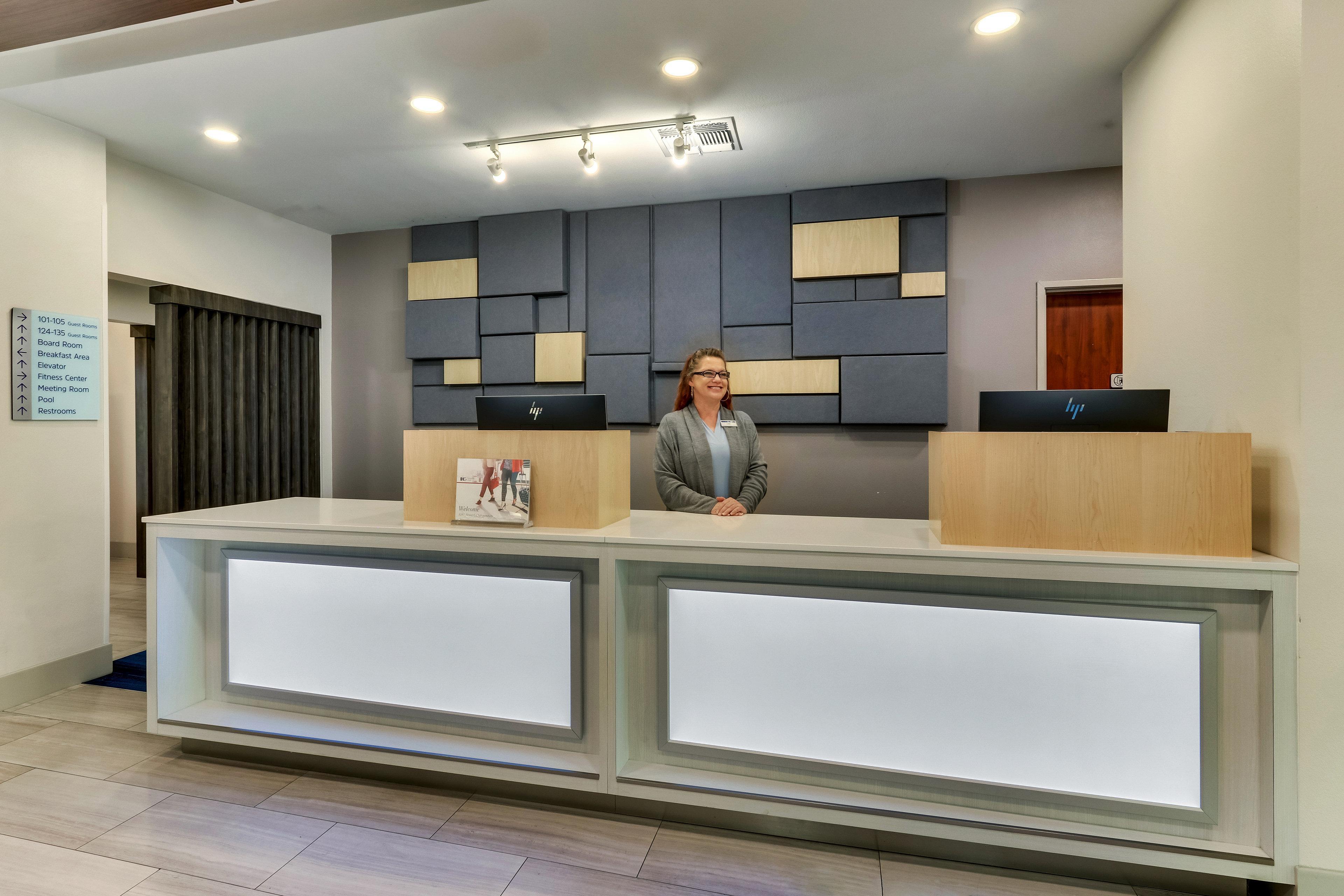 Holiday Inn Express & Suites Waxahachie By Ihg Bagian luar foto